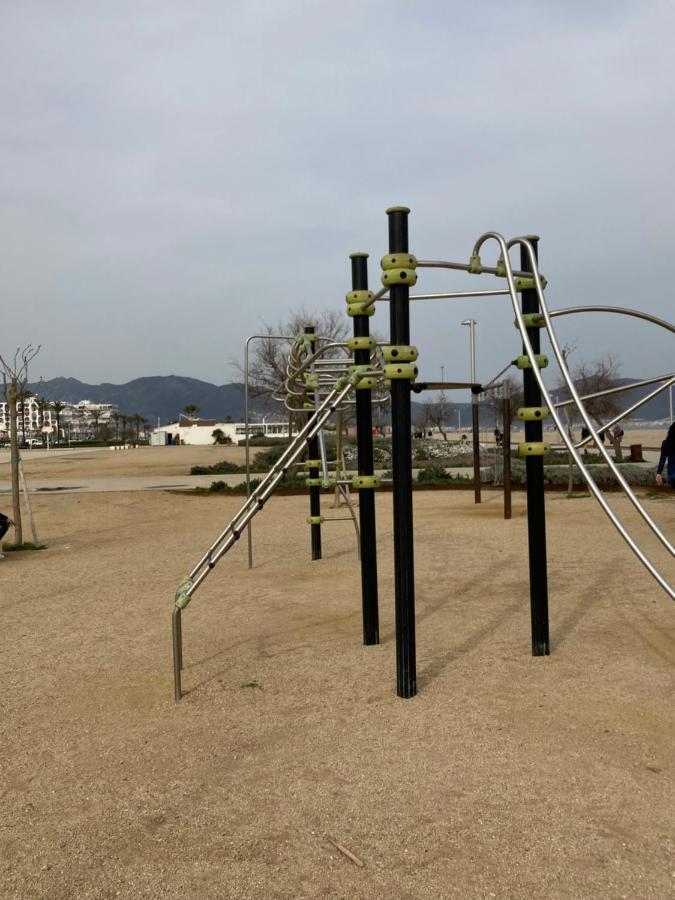 Tres Bel Appartement Entierement Renove 엠푸리아브라바 외부 사진